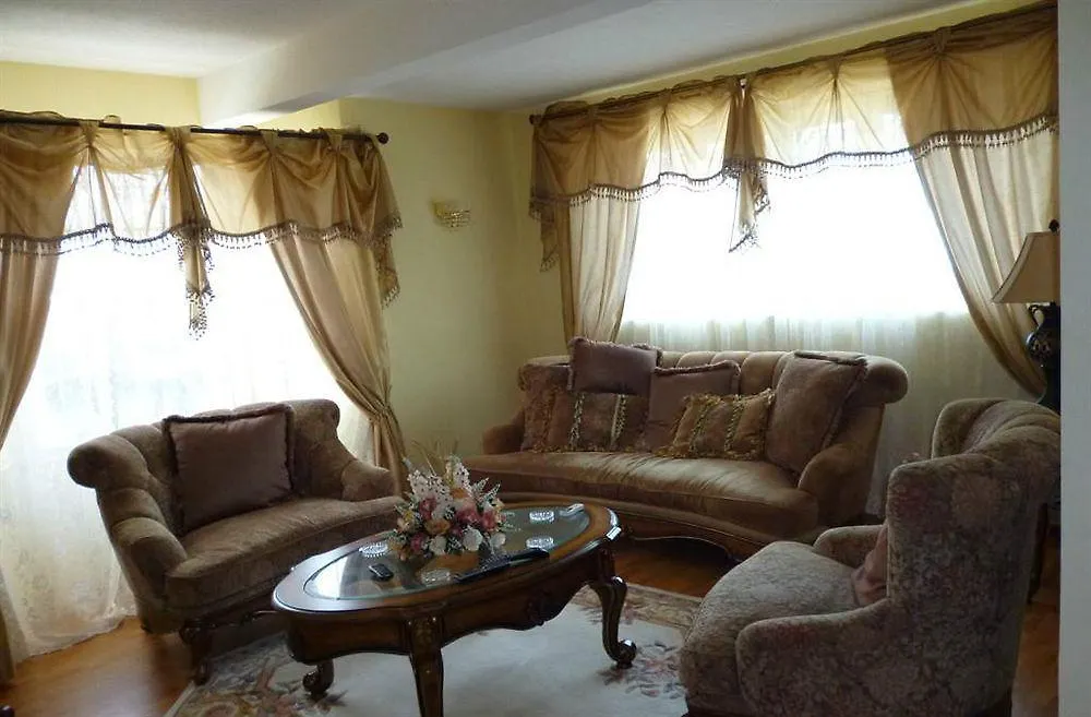 Gobajac Guest Apartments Christ Church