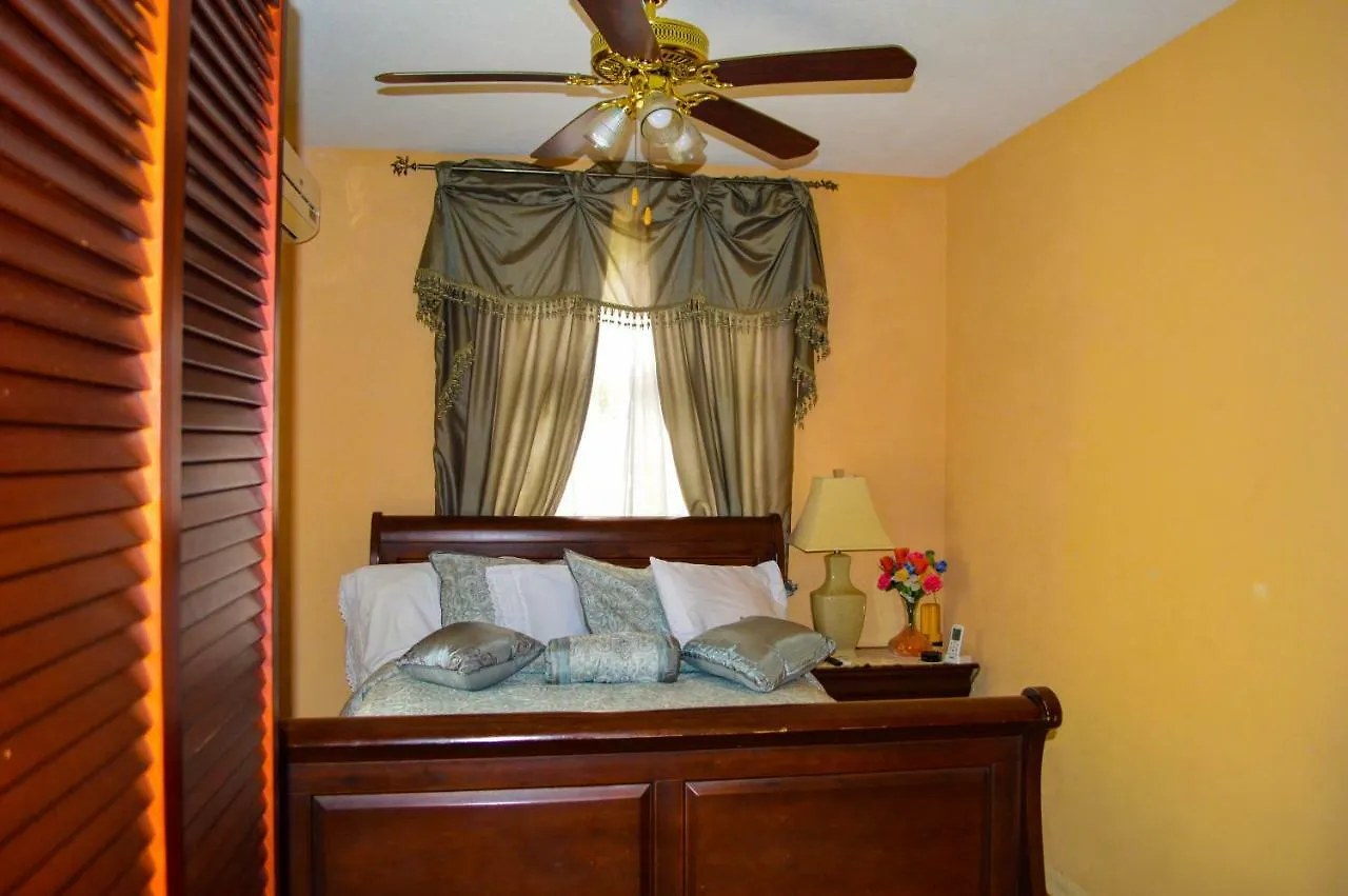 Gobajac Guest Apartments Christ Church 0*,